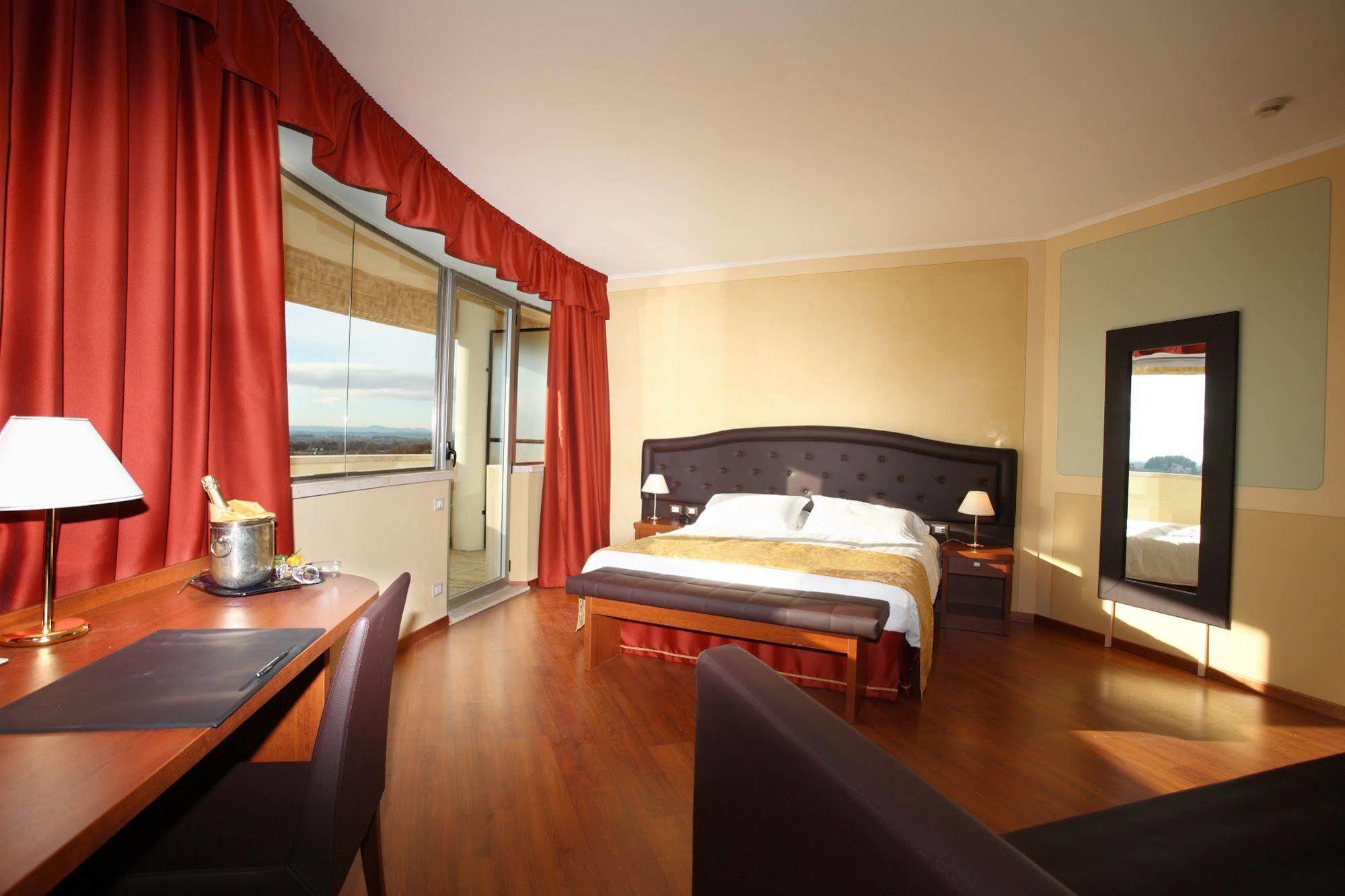 Galileo Palace Hotel Arezzo Exterior photo