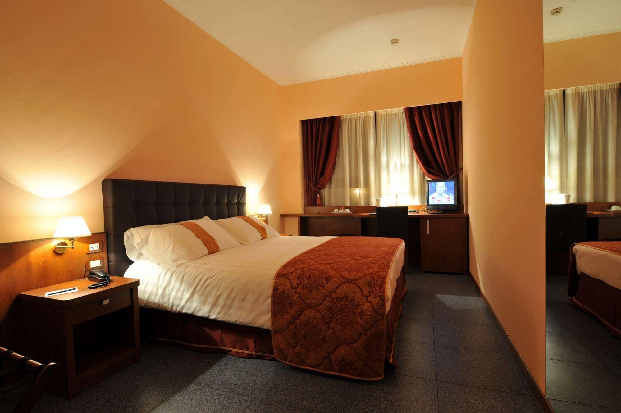 Galileo Palace Hotel Arezzo Exterior photo