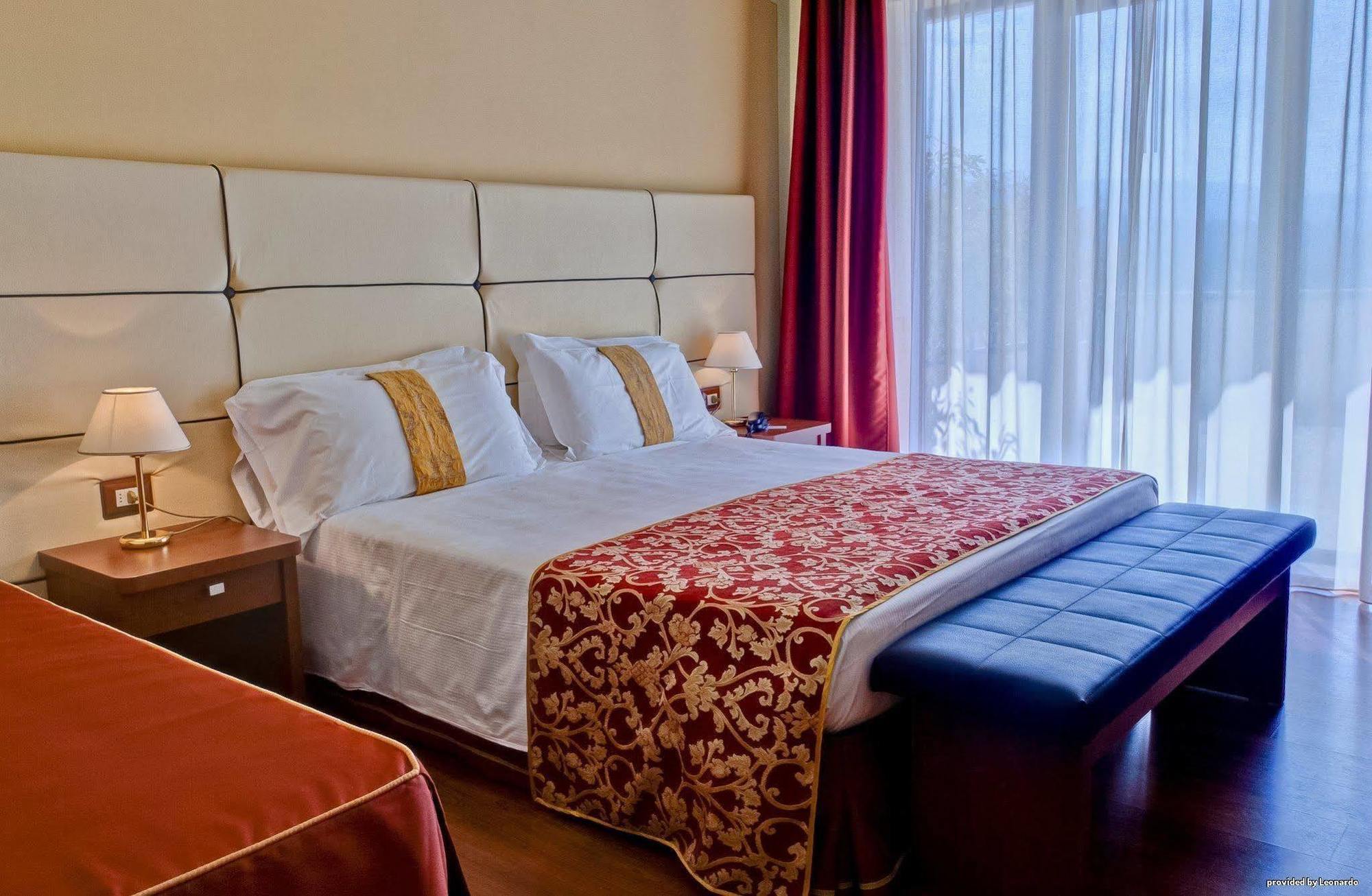 Galileo Palace Hotel Arezzo Room photo